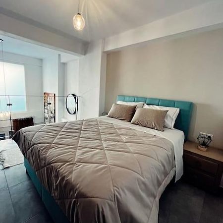 Escala Luxury Loft 2 In The Center &Free Parking Lägenhet Volos Exteriör bild